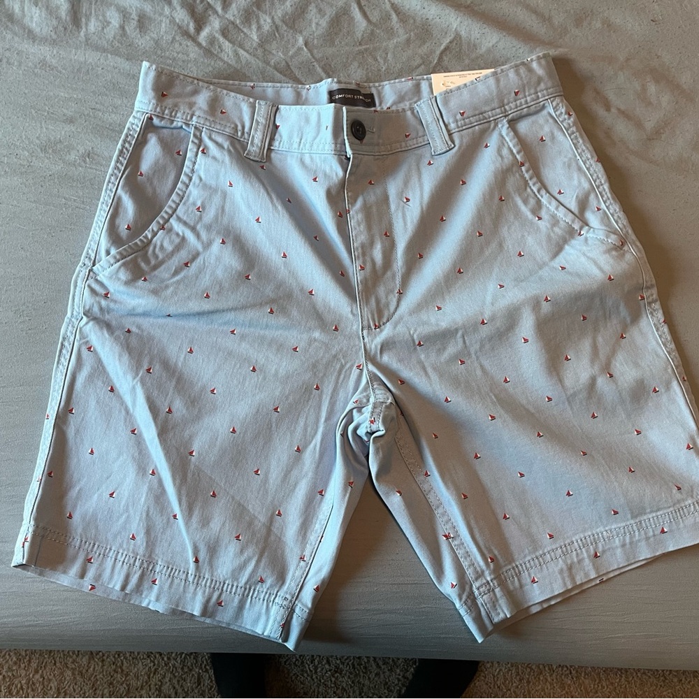 NWT St. John’s Bay Comfort Stretch Men’s Shorts size 32
